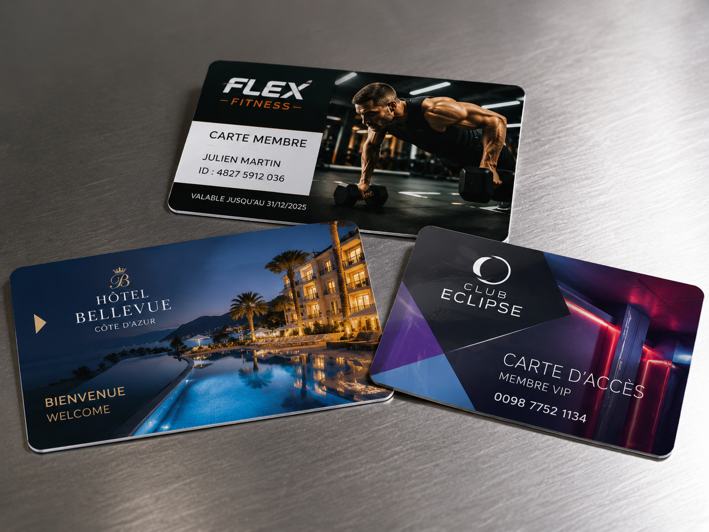 Cartes PVC Marseille - pile de cartes plastiques personnalisées blanches